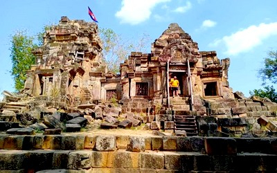 Battambong tour-Ek Phnom Temple