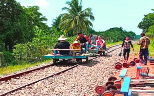 Battambang attractions-Lorry-Bamboo train