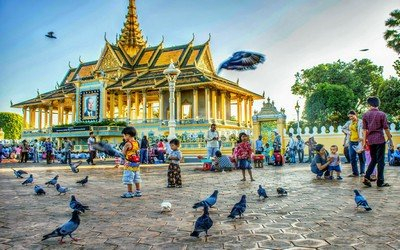 Phnom penh Royal palace - trip in phnom penh - phnom penh tour